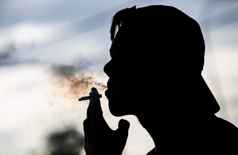 Smoking makes a pop culture comeback despite health warnings
