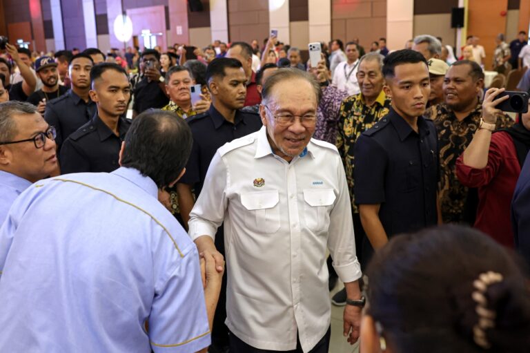 Anwar says govt studying Madani tickets for F1 race to make it more accessible