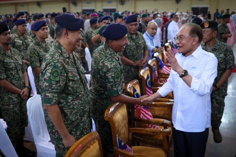 PM Anwar: No compromise on refugees violating laws, disturbing public order