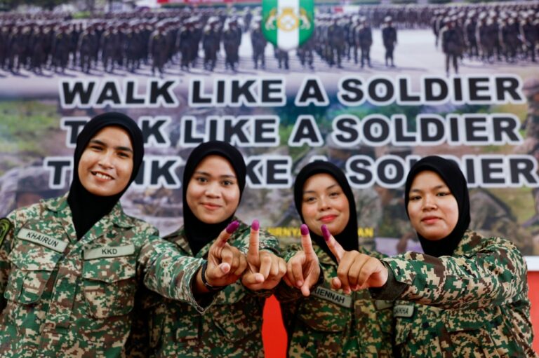 Early voting gets under way at Pusasda, Negeri Sembilan police headquarters