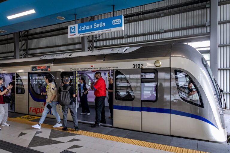 Rapid KL extends free rides on LRT3 Shah Alam line until Aug 14