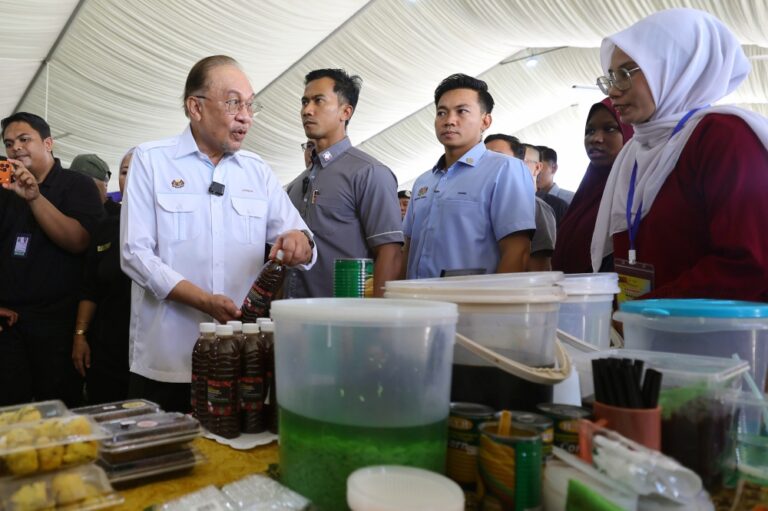 PM pledges increased allocation for Amanah Ikhtiar Malaysia in upcoming Budget to aid low‑income families