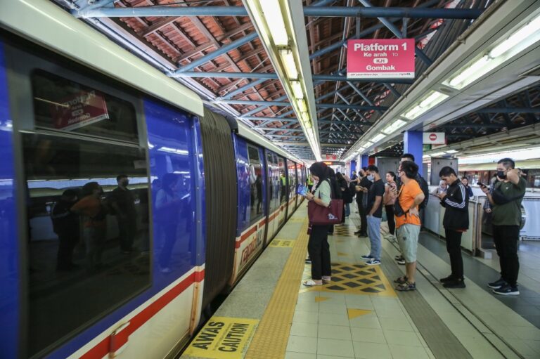 Prasarana to run 24-hour public transport services for National Day, says Fahmi
