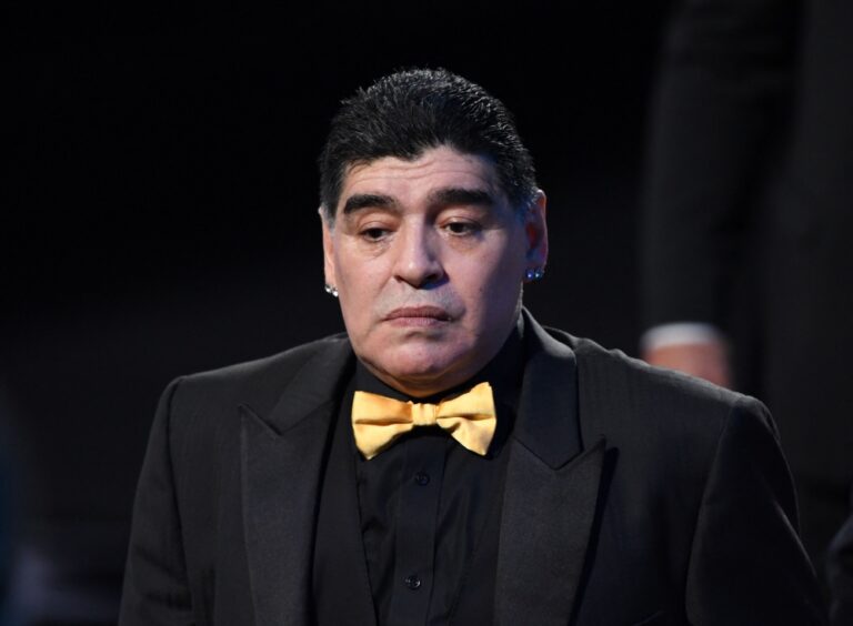 Maradona trial: Specialist says failing kidneys were ‘red flag’ for doctors