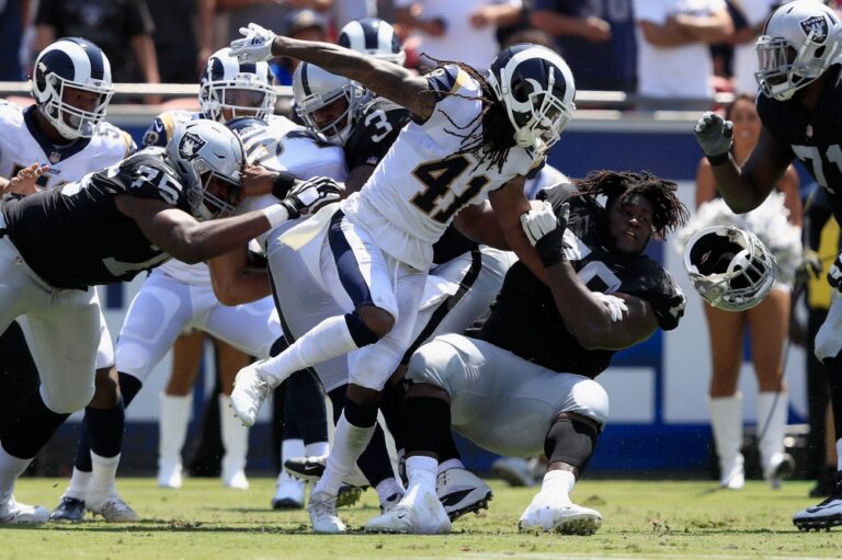 At least one in four NFL players may develop degenerative brain disease, major study warns