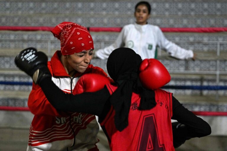 Pakistan’s girls fight social norms to pursue boxing dreams