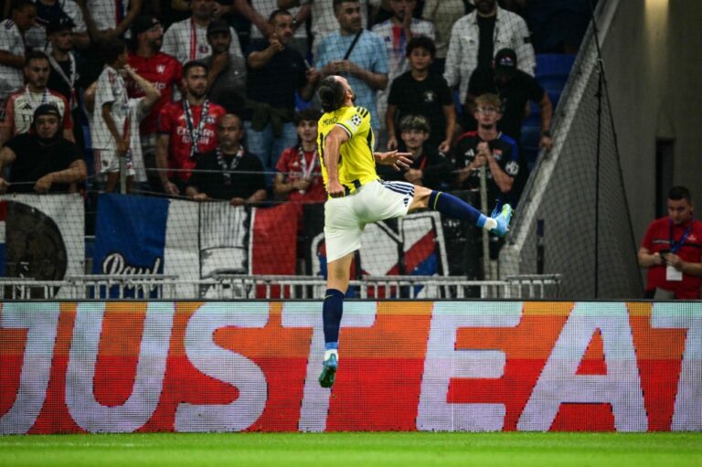 Fenerbahce silence Lyon while Viking Stavanger reach Champions League for first time