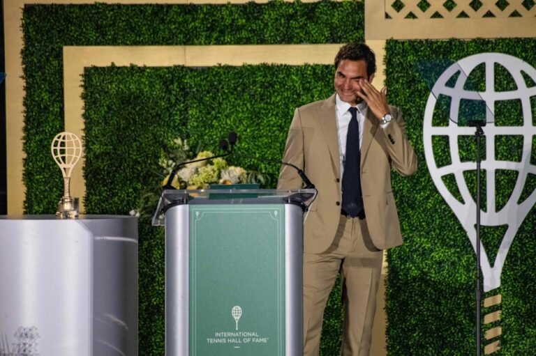 Federer gets emotional as tennis legend enters Hall of Fame