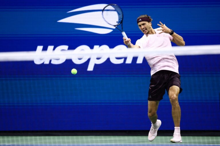 Zverev storms into US Open semis with straight-sets win over van de Zandschulp