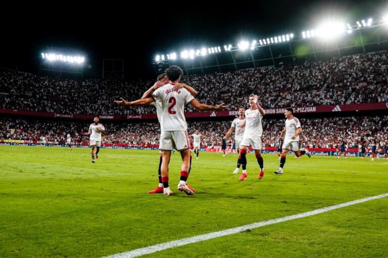 La Liga: Valencia suffer fourth defeat in five games as Sevilla pile on misery