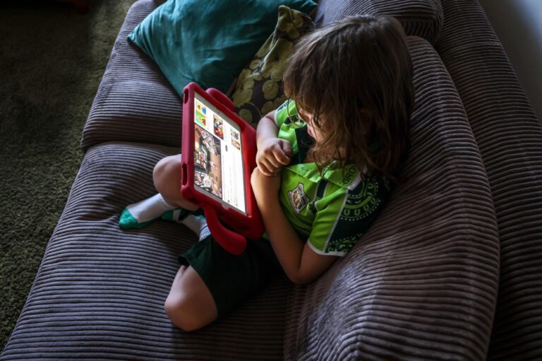 EU unveils KIDS Act banning endless scrolling, midnight pings and AI ‘friendships’ in online safety push
