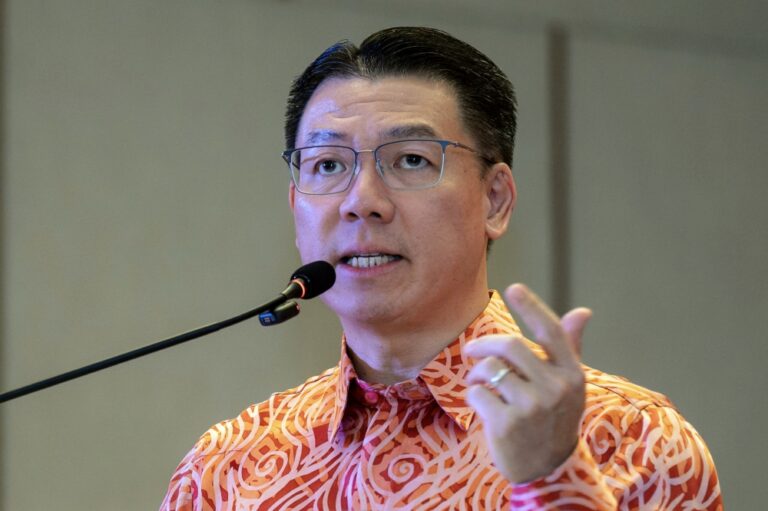 Nga Kor Ming offers one month’s ministerial salary for top Housing Ministry innovator 